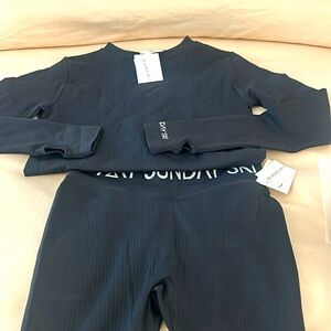 Brand new My Sunday Ski 
Black trendy thermal
Xs/s